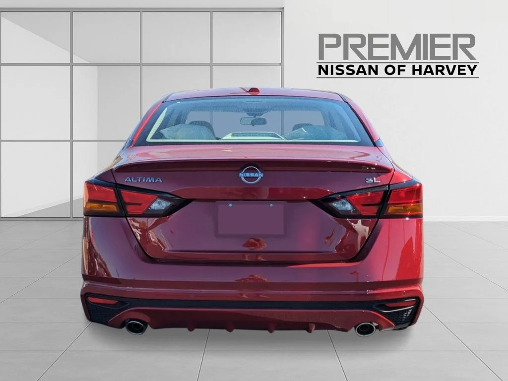 2025 Nissan Altima SL - Photo 4