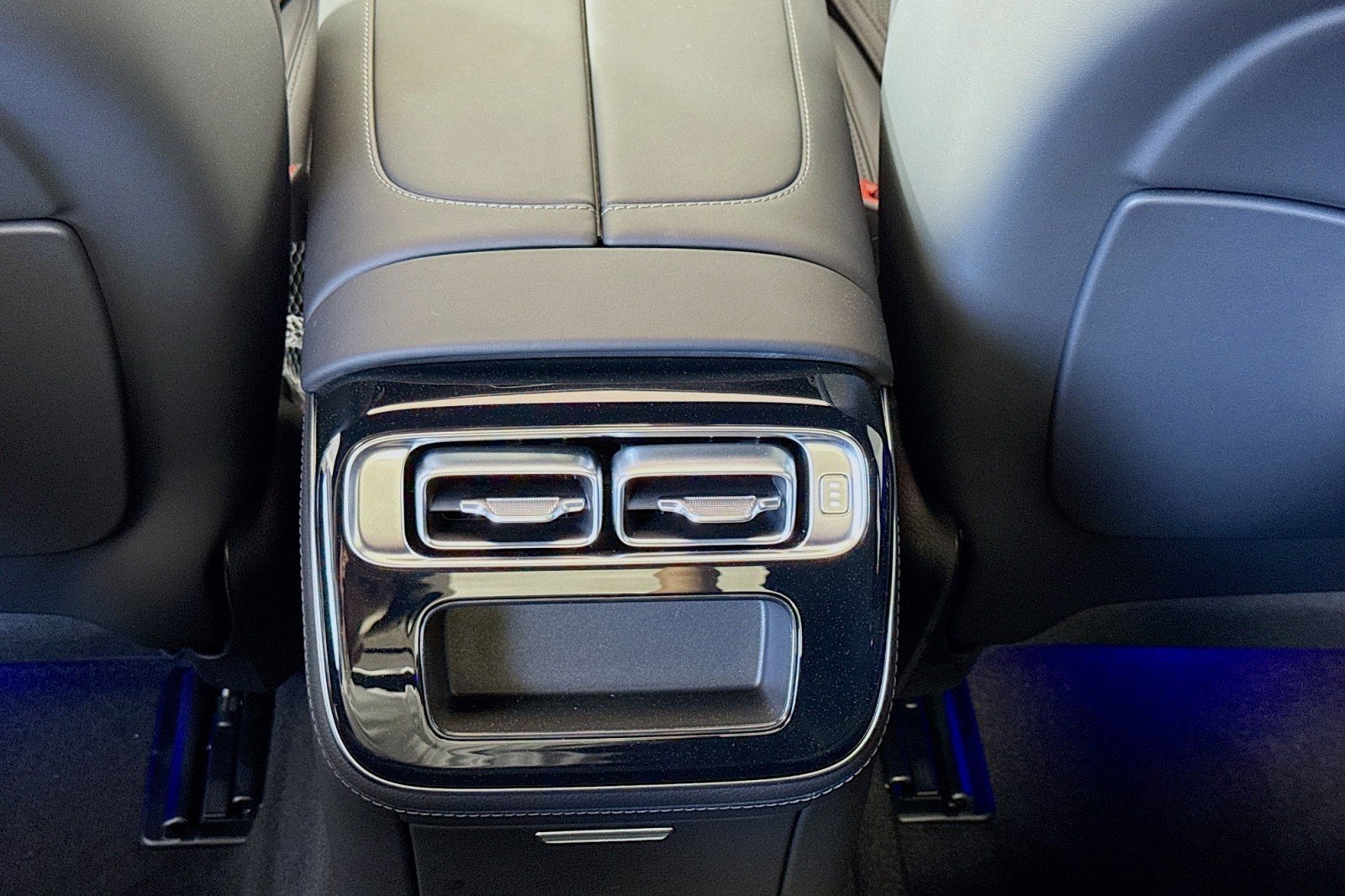 2025 Mercedes-Benz S-Class S 63 - Photo 23