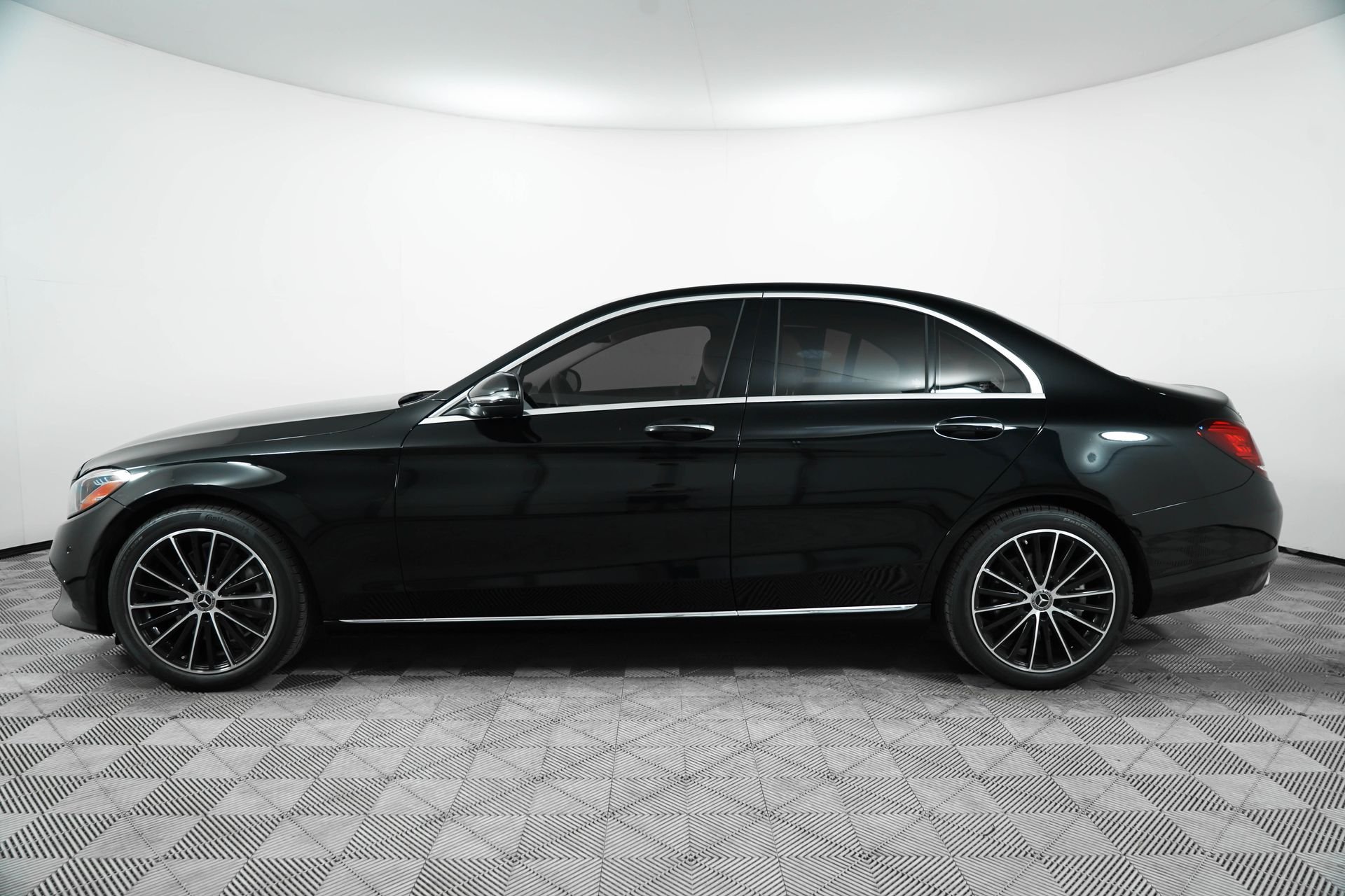 2020 Mercedes Benz C 300 photo 4