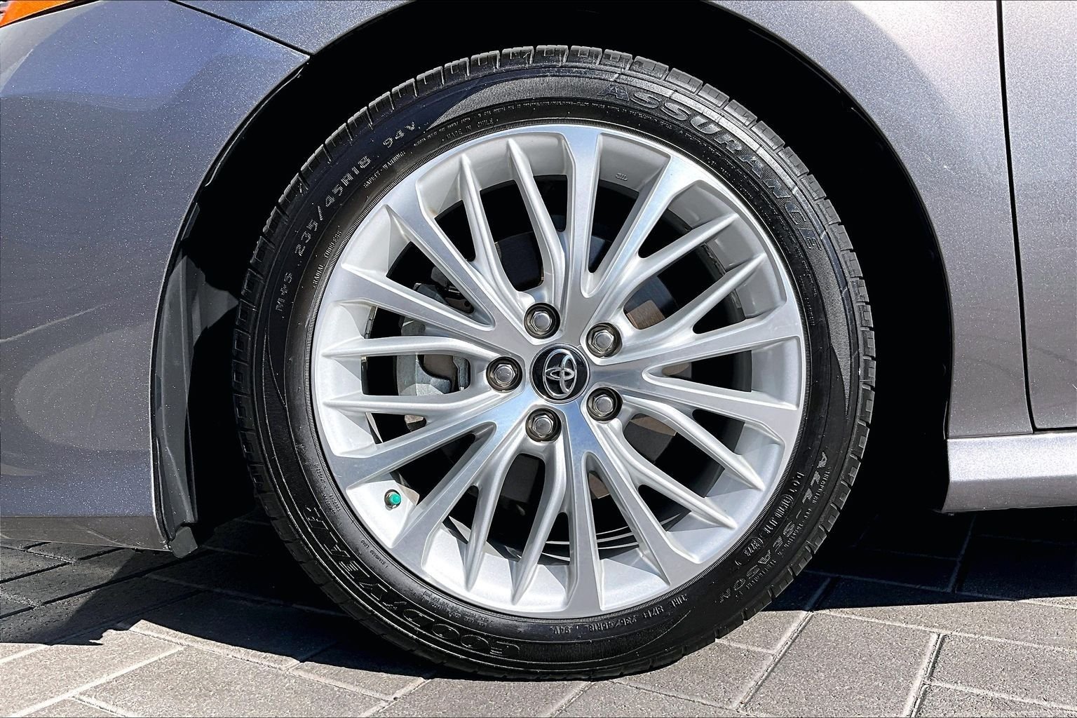 Used 2019 Gray Toyota XLE image 8