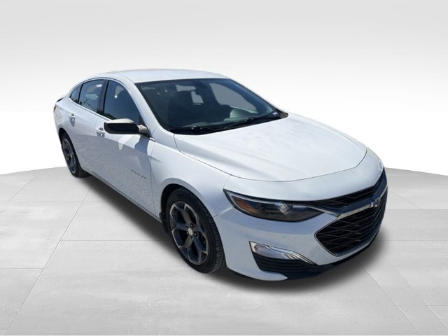Used 2019 SUMMIT WHITE Chevrolet RS image 33