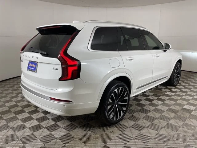2025 Volvo XC90 Core - Photo 8