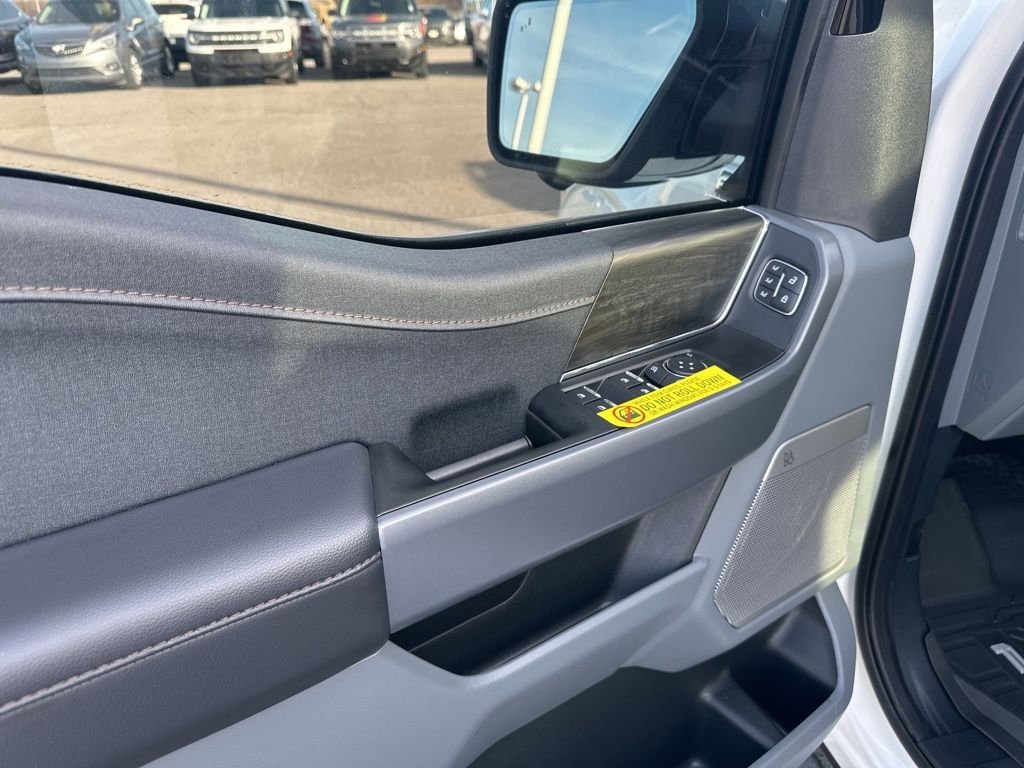 2025 Ford F-150 Lariat - Photo 11
