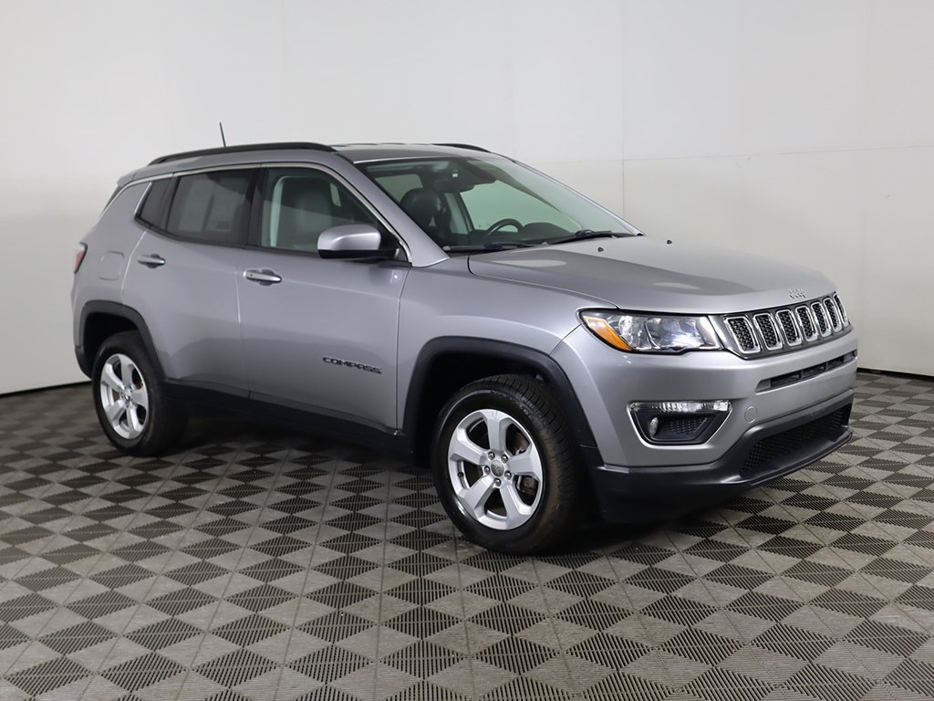 Used 2018 Jeep Compass Latitude with VIN 3C4NJDBB4JT235031 for sale in Parma, OH