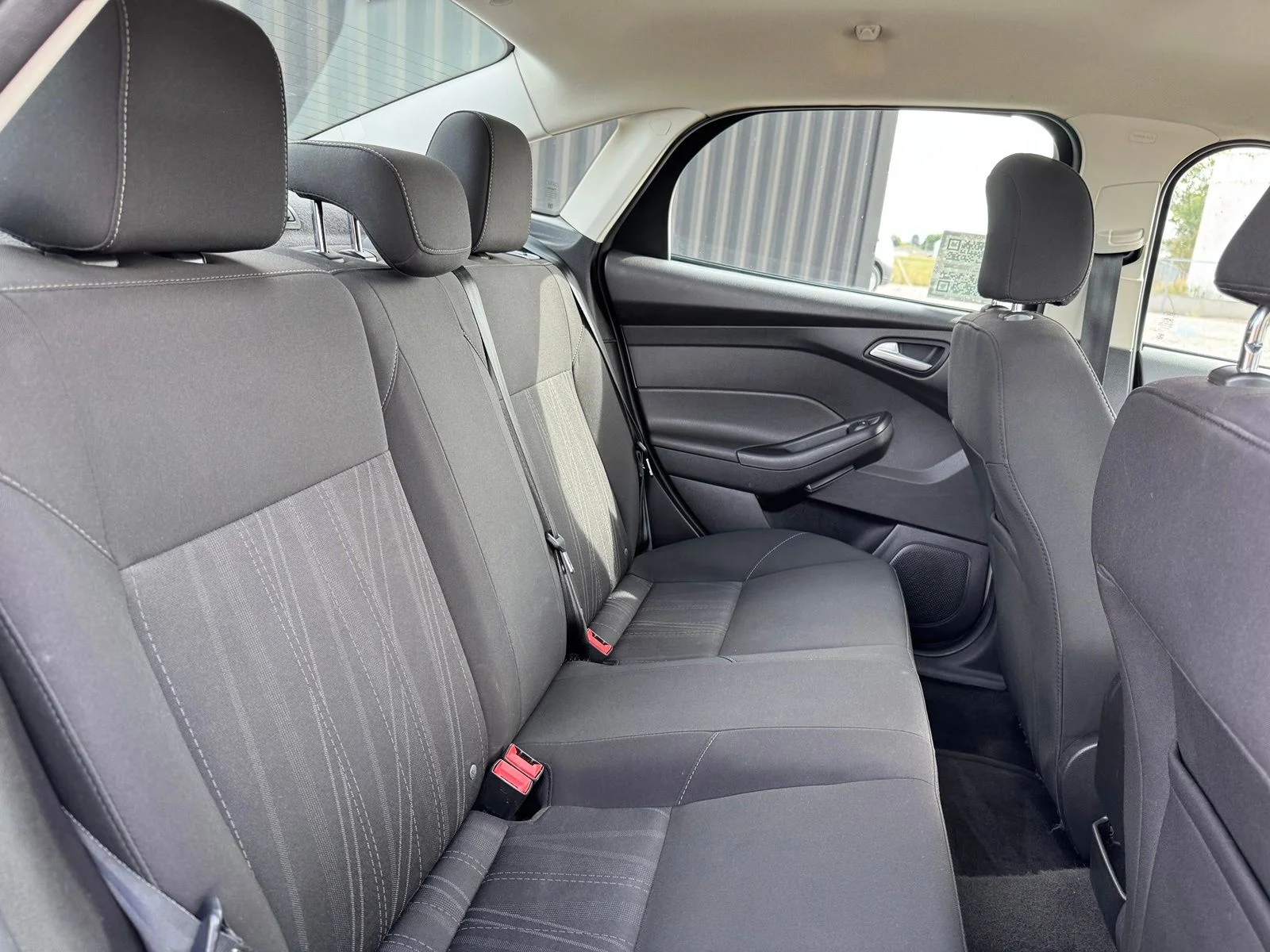 Used 2017 Silver Ford SE image 29