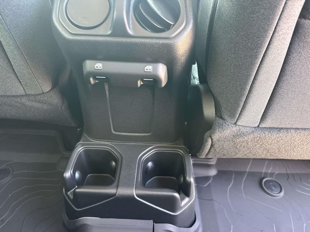 New 2027 Hydro Blue Pearlcoat Jeep Sport S image 21