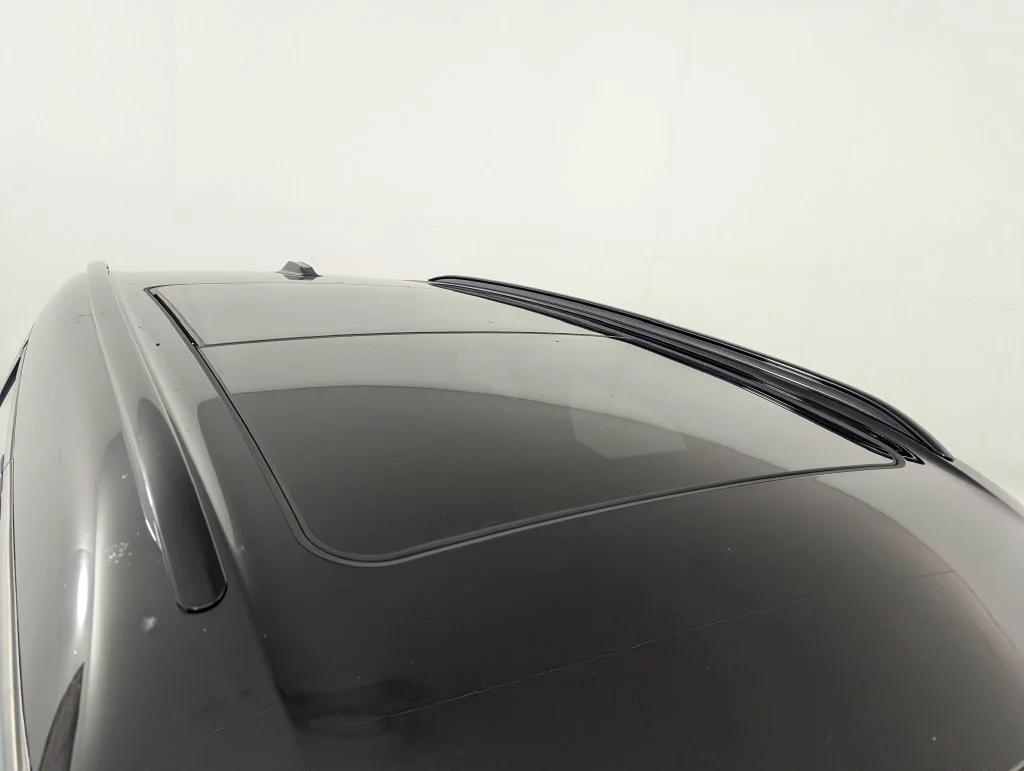 Certified Used 2025 White MINI Signature Plus image 16
