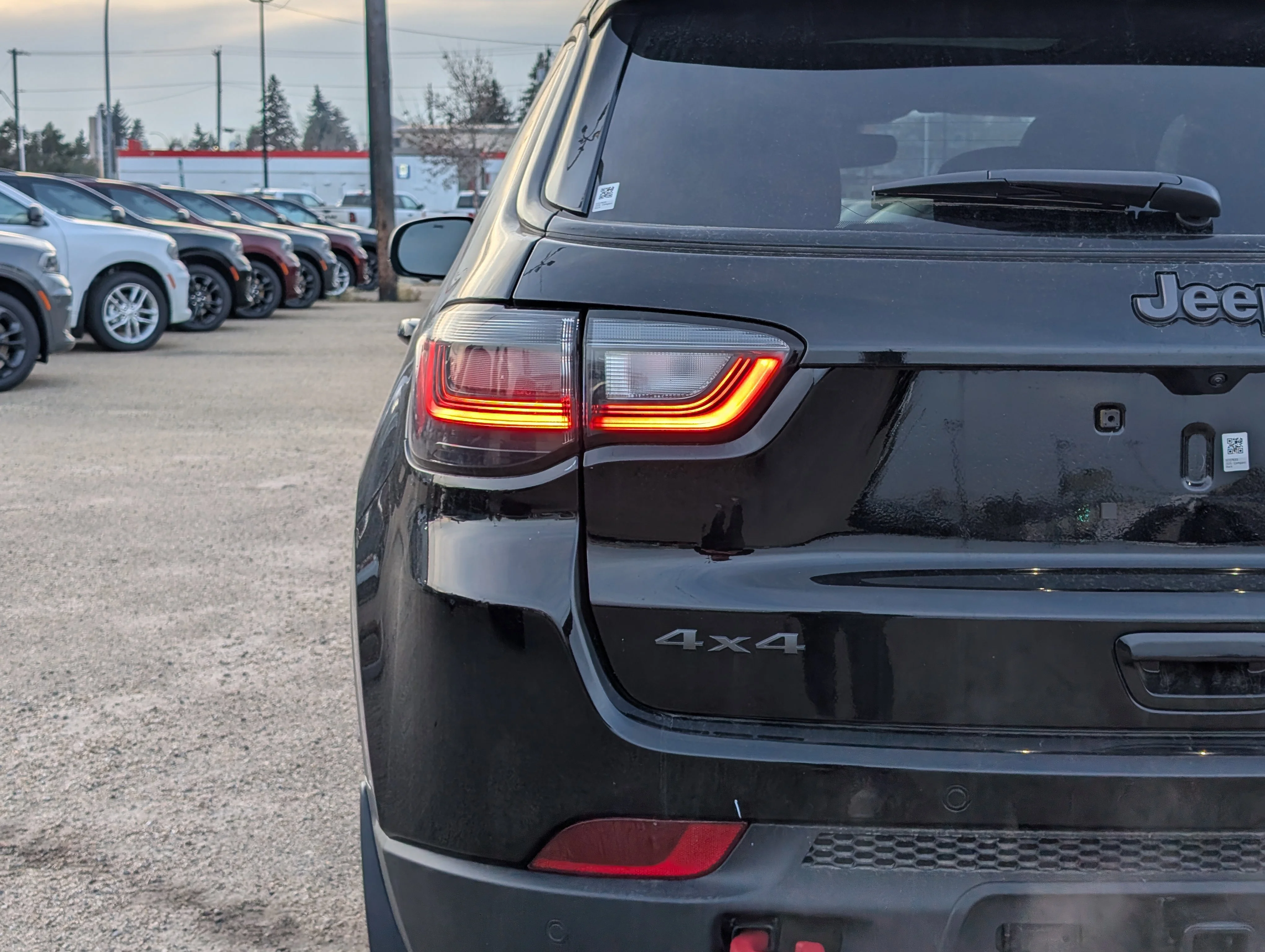 New 2025 Diamond Black Crystal Pearl Jeep Trailhawk Elite image 13