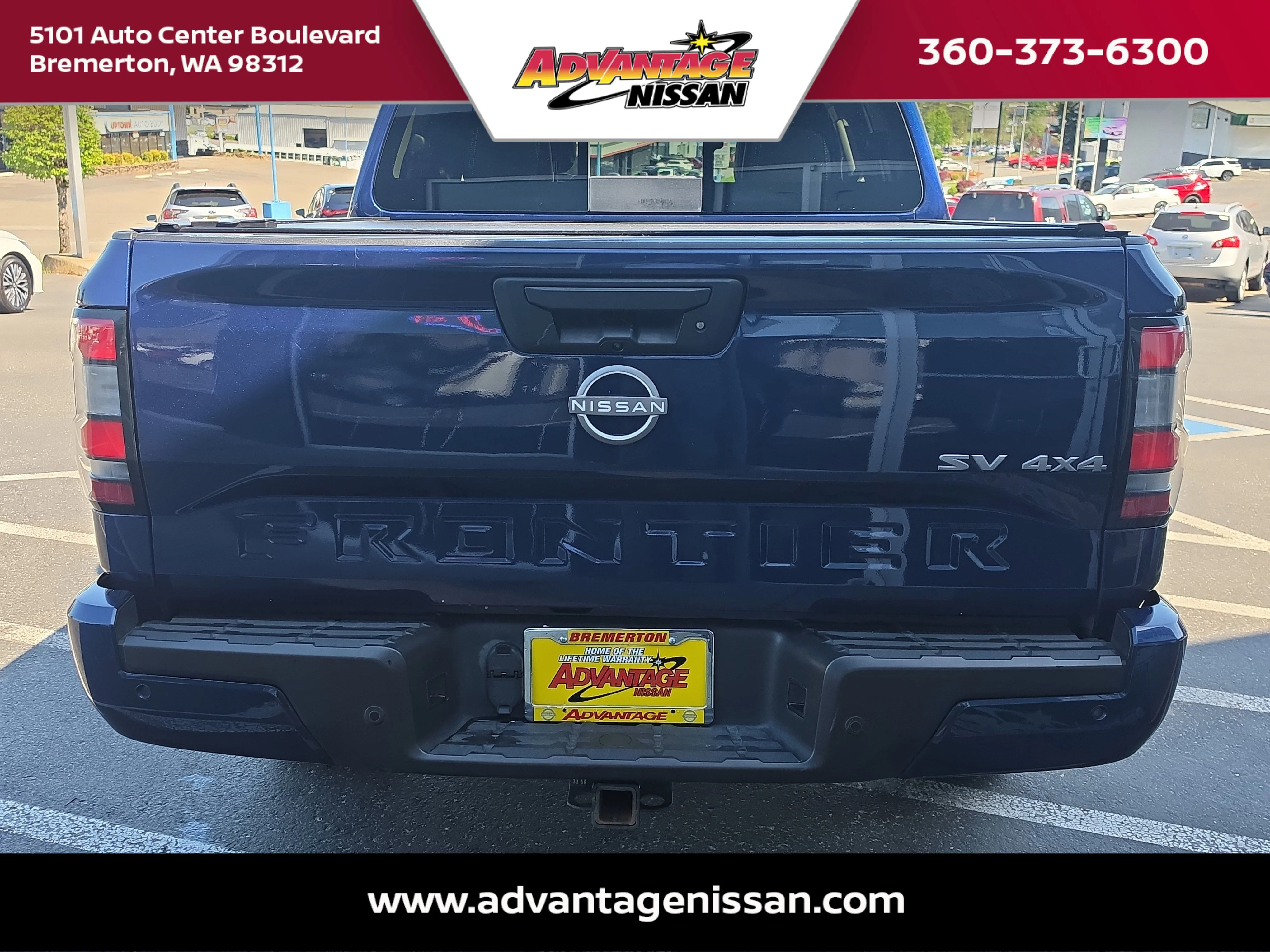 Used 2023 Deep Blue Pearl Nissan SV image 4