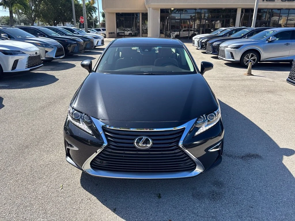 2017 Lexus ES