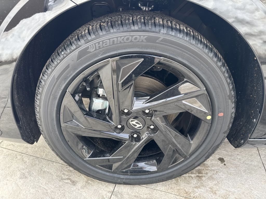 New 2026 Black Hyundai SEL Sport image 13