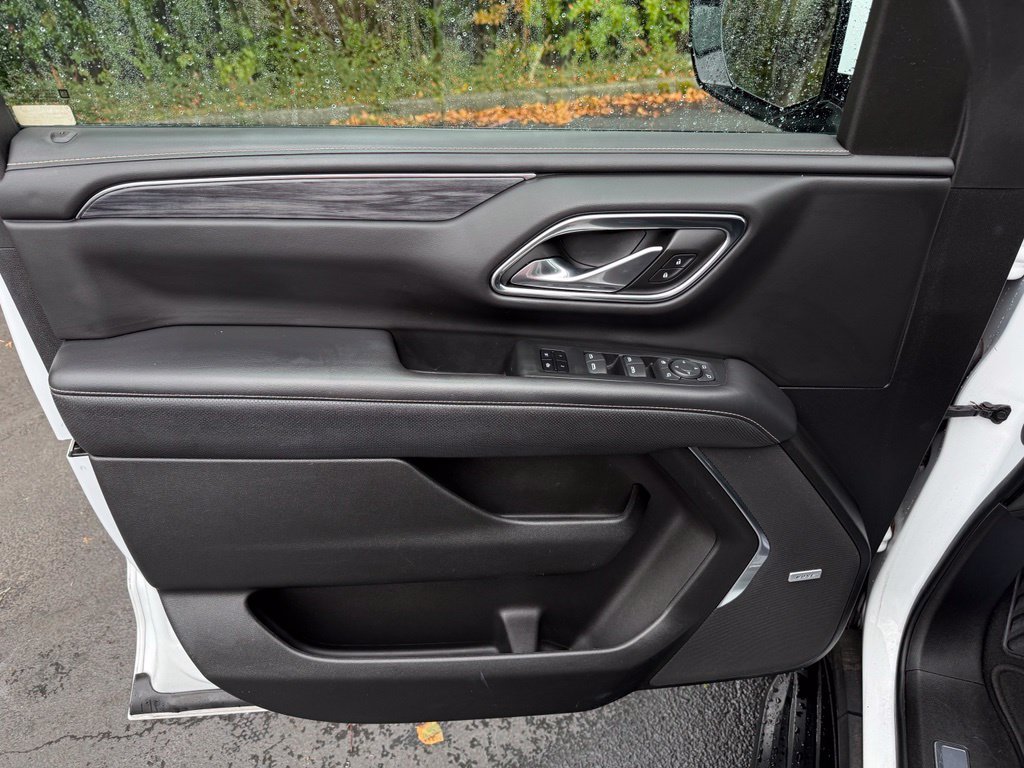 Used 2022  GMC SLT image 14