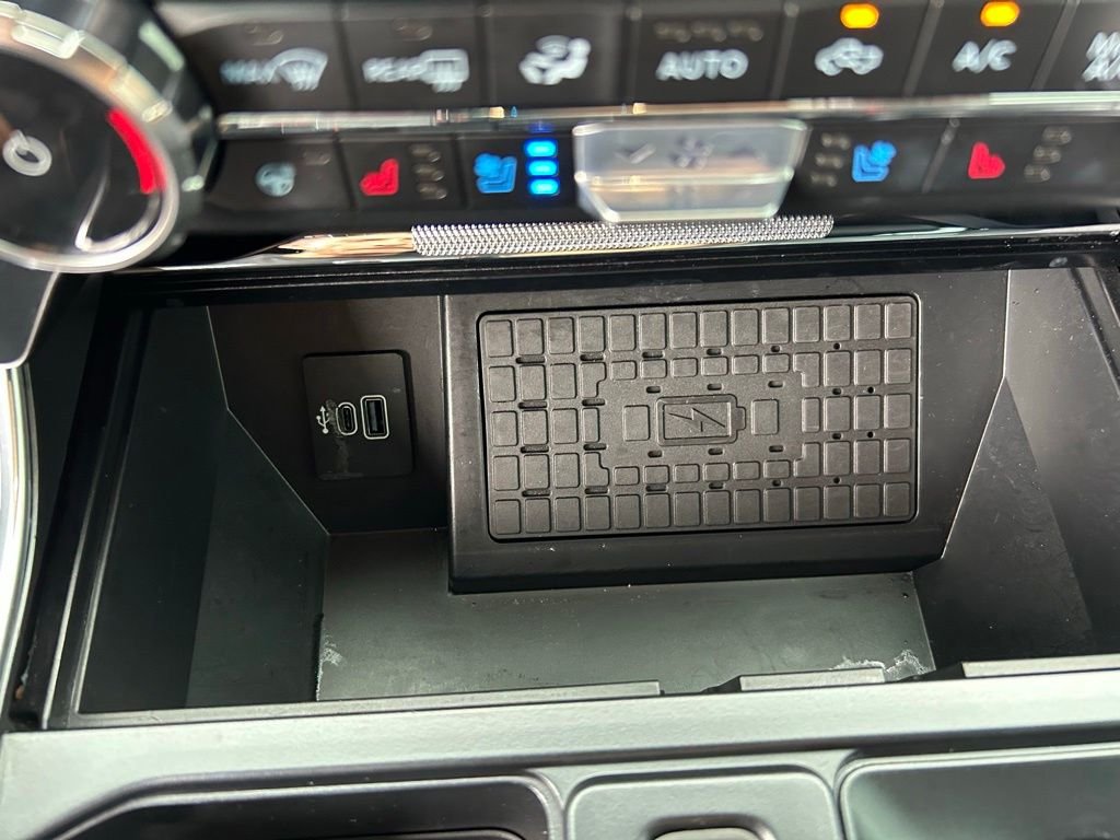 Used 2025 Green Ford Raptor image 28