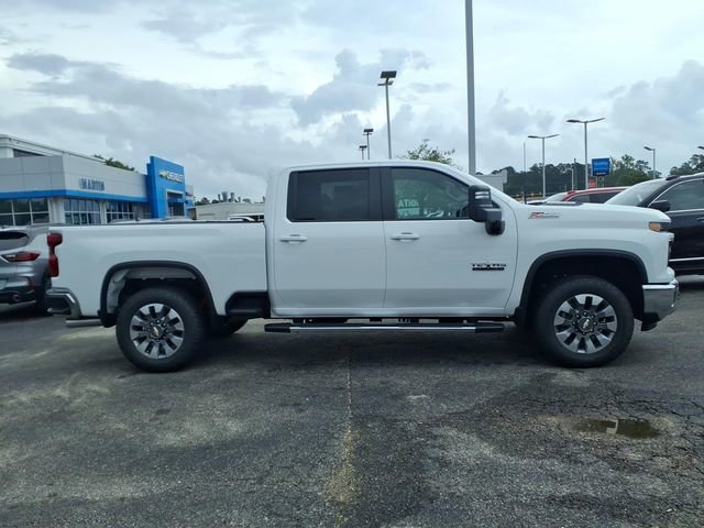 New 2026 Summit White Chevrolet LT image 4