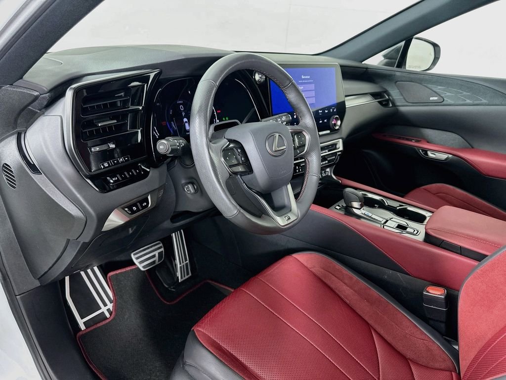 Used 2024 Ultra White Lexus 500h F SPORT Performance image 9
