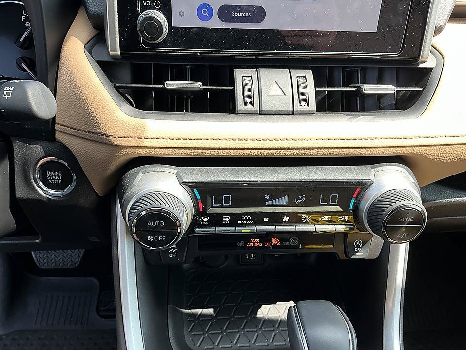 Used 2025 Pearl Toyota XLE Premium image 16
