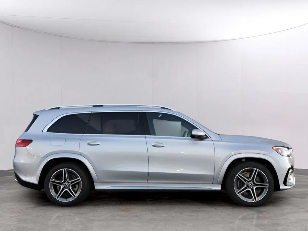 New 2025 Silver Mercedes-Benz GLS 450 image 4