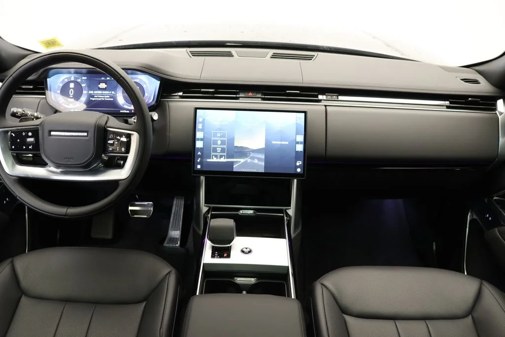 2026 Land Rover Range Rover SE - Photo 16
