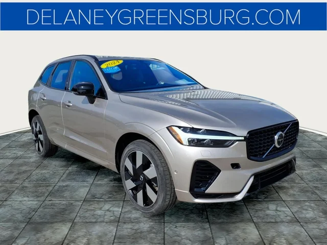 2024 Volvo XC60 Recharge T8 Plus Dark Theme