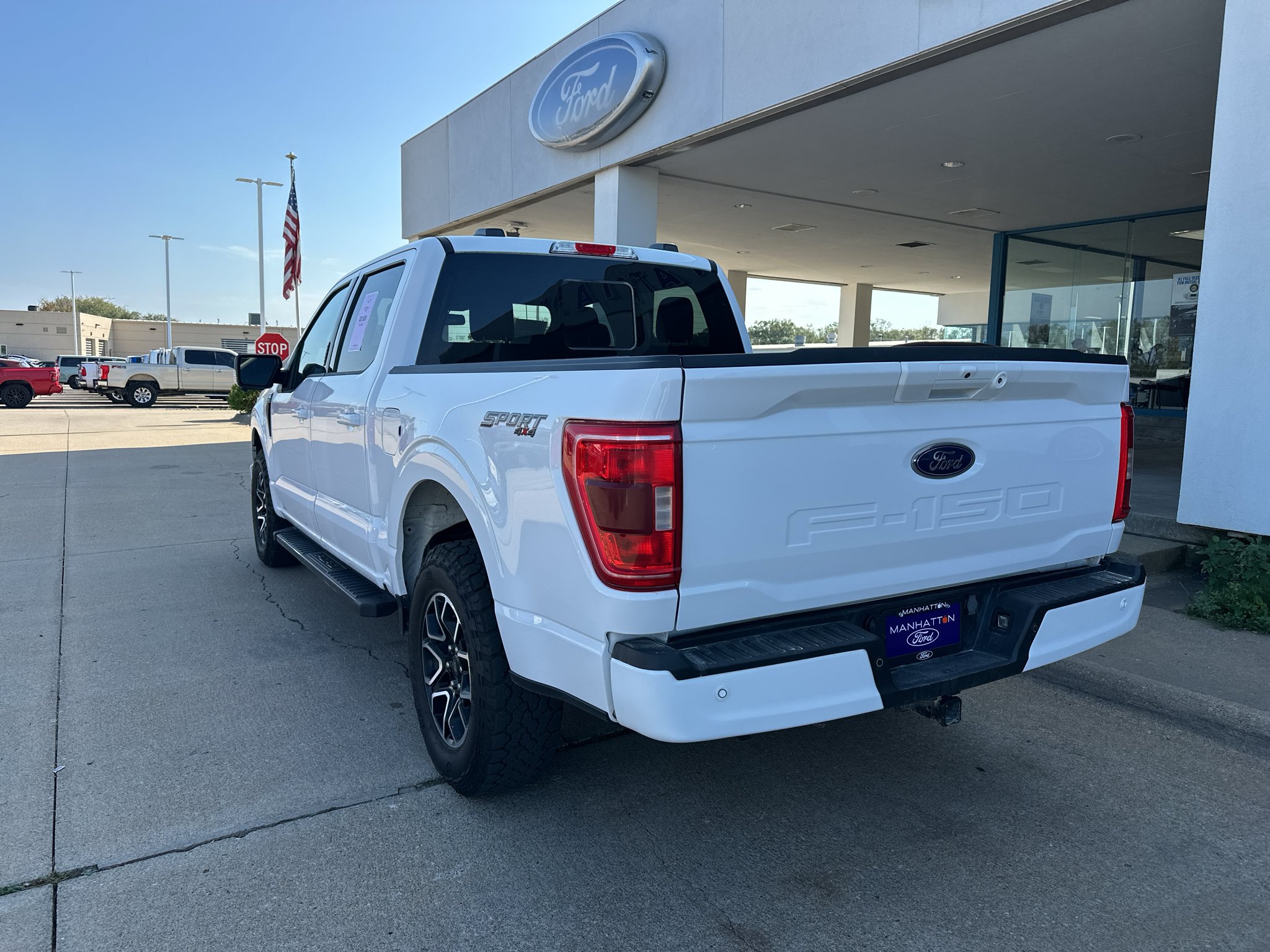 Used 2023 Oxford White Ford XLT image 12