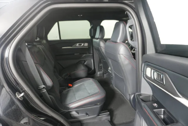 New 2027 Agate Black Metallic Ford ST image 31