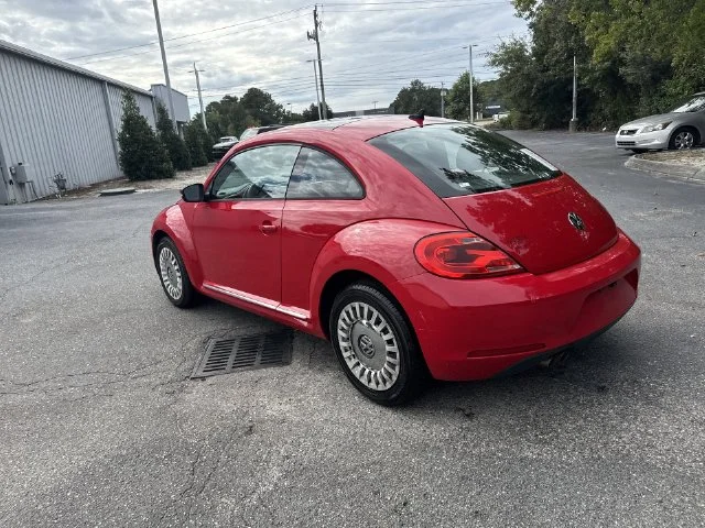 Used 2013 Red Volkswagen 2.5L image 7