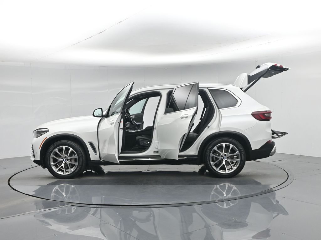 Certified Used 2023 White BMW sDrive40i image 45