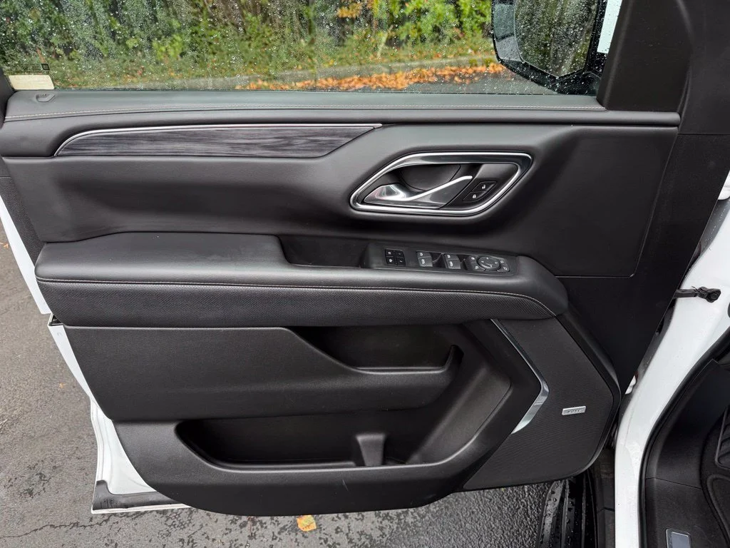 Used 2022 White GMC SLT image 14