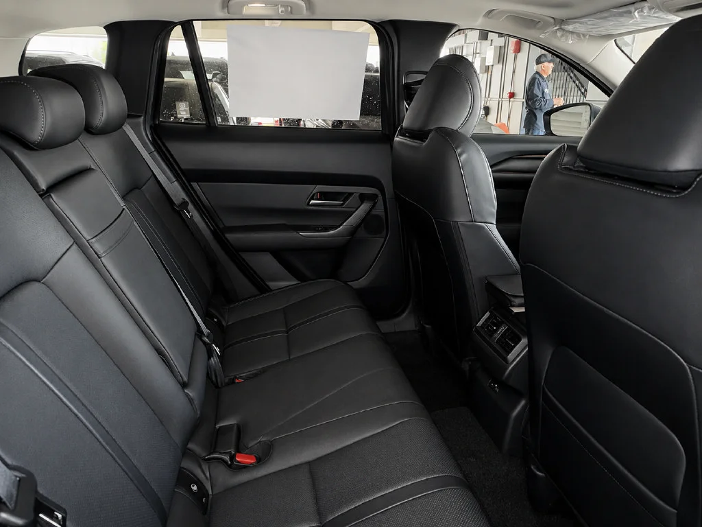 New 2026 White/off-white Mazda 2.5 S Premium image 9