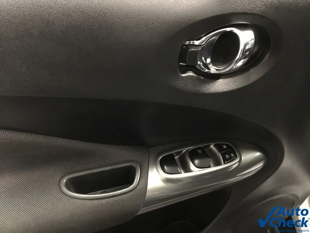 Used 2017 Silver Nissan SV image 20