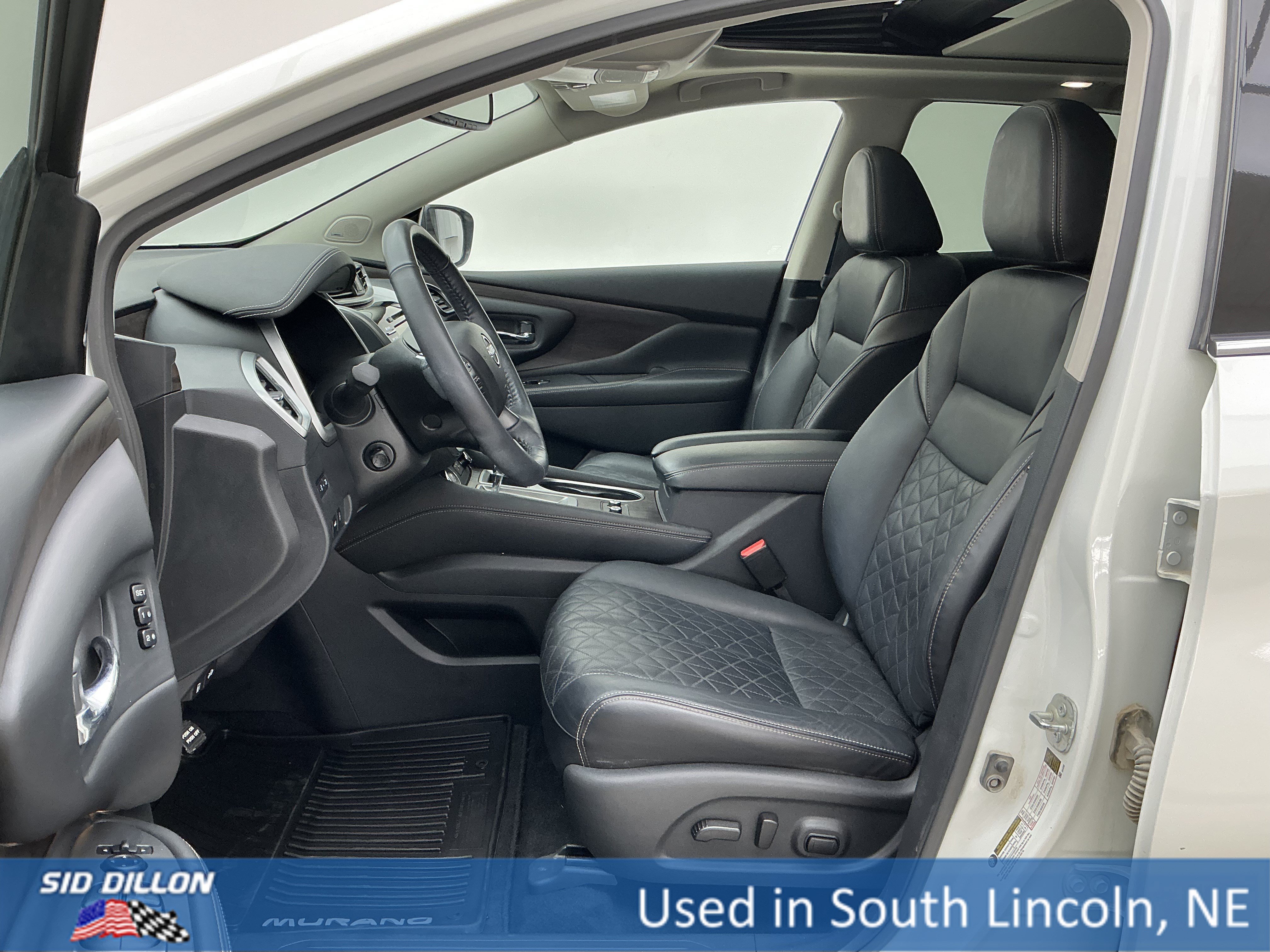Used 2023 Pearl White Tricoat Nissan Platinum image 17