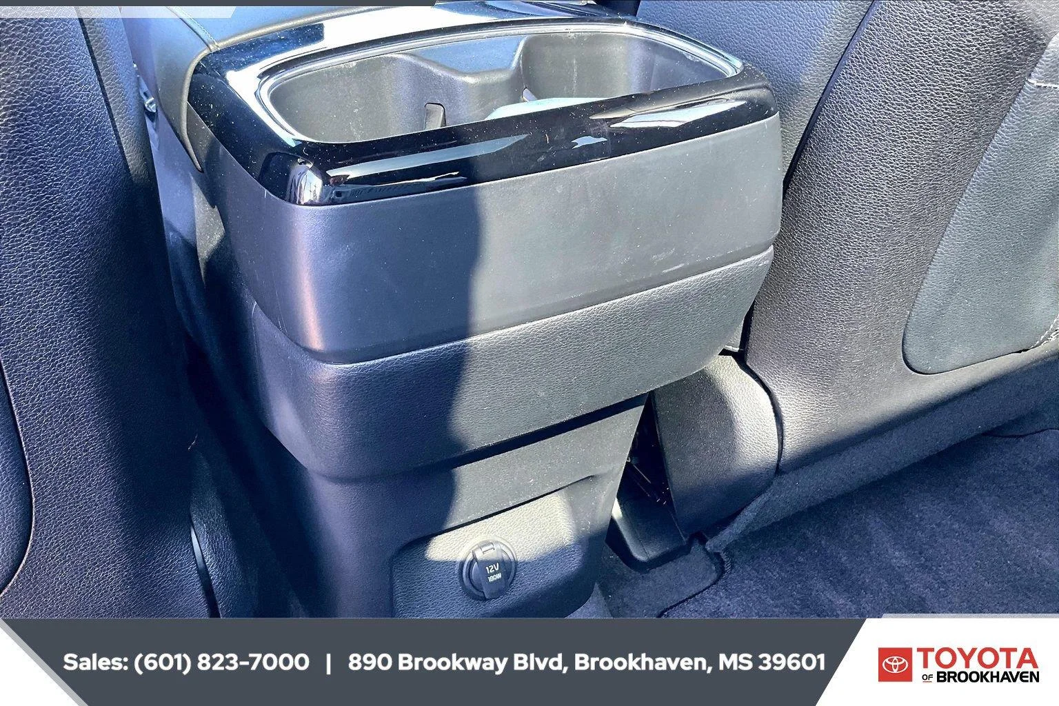 Used 2024 Midnight Lake Blue Kia SX X-Line image 25