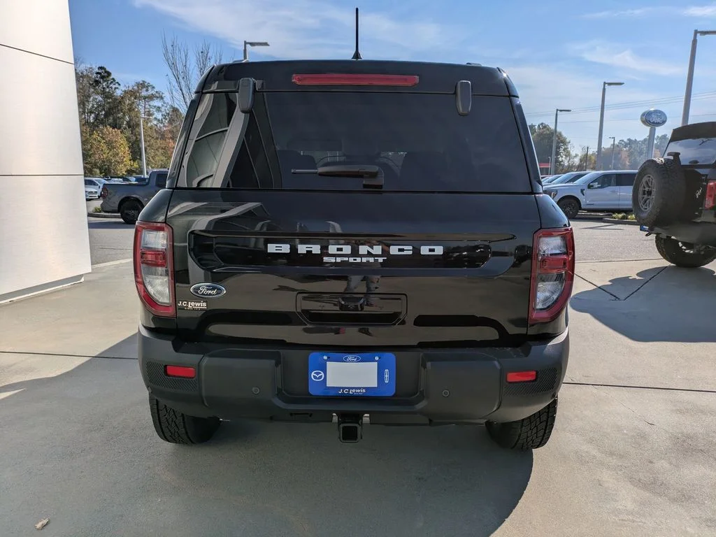 New 2025 Shadow Black Ford Badlands image 5
