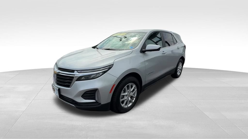 Used 2022 Silver Ice Metallic Chevrolet LT image 10