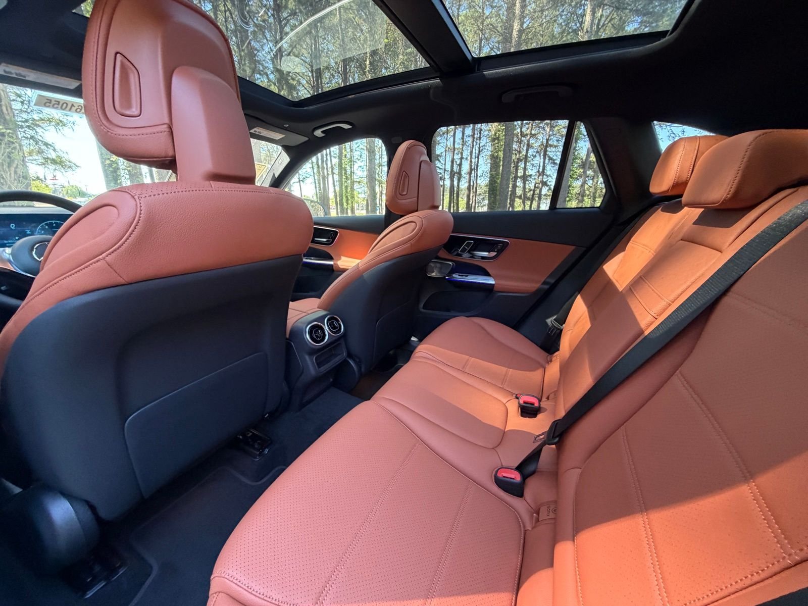 New 2026 Polar White Mercedes-Benz GLC 300 image 15