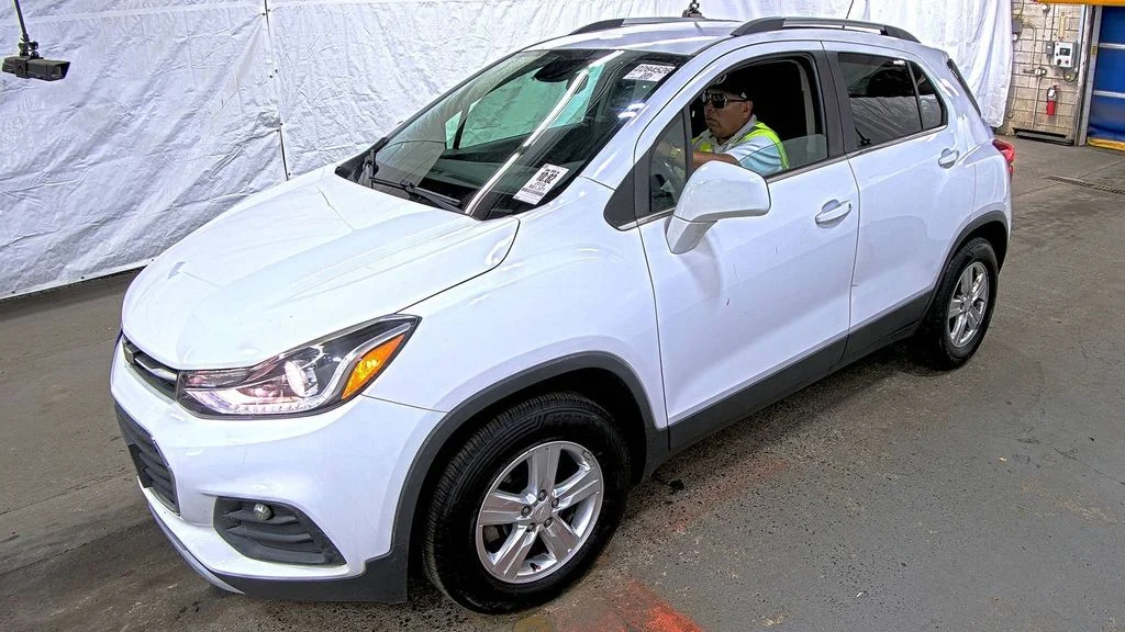 Used 2019 White Chevrolet LT image 1
