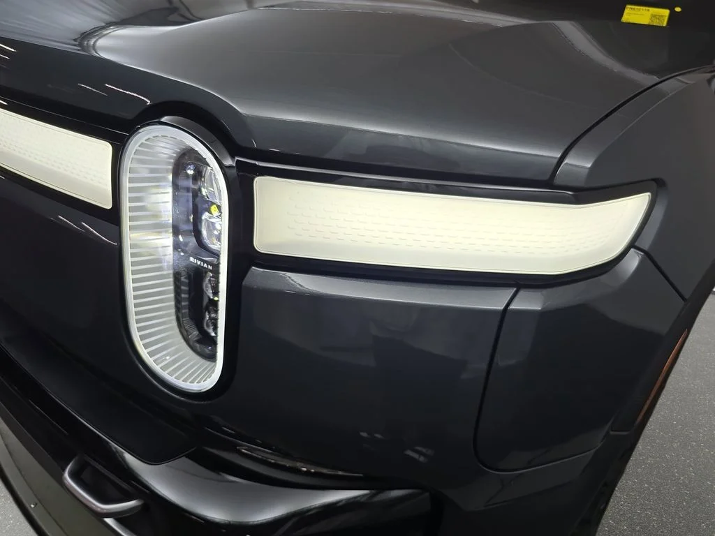 Used 2023 Gray Rivian Adventure image 29