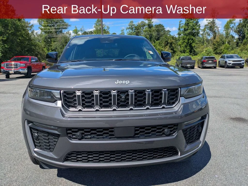 New 2026 Baltic Gray Metallic Clear-Coat Exterior Paint Jeep Limited image 11