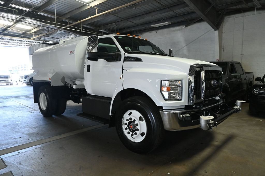 2027 Ford F-650's photo