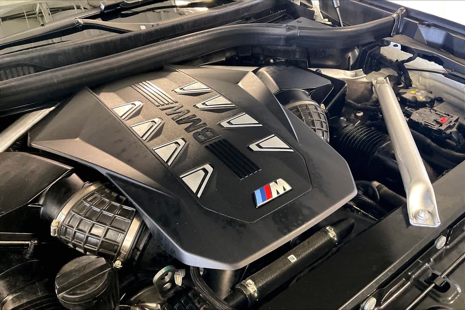 Certified Used 2025 Not Available BMW M60i image 29