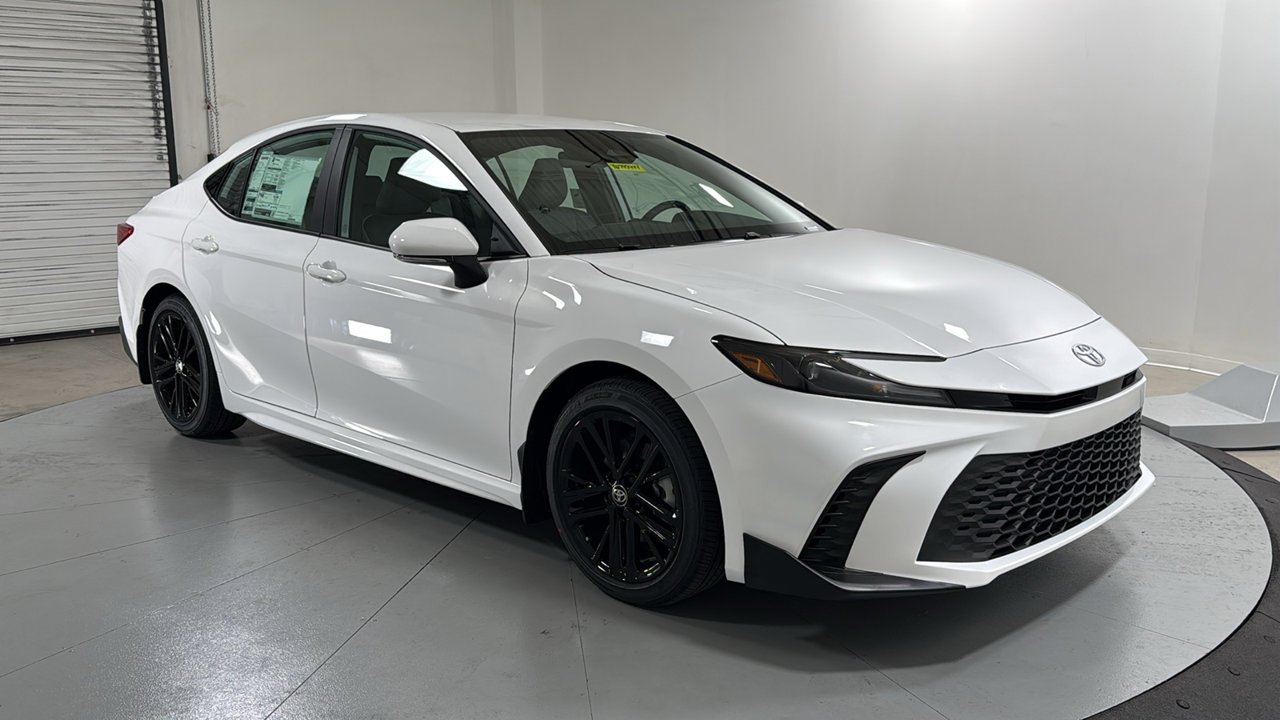 New 2026 Ice Cap Toyota  SE image 3