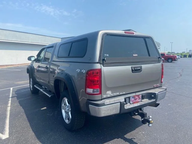 Used 2013 Gray GMC SLE image 6