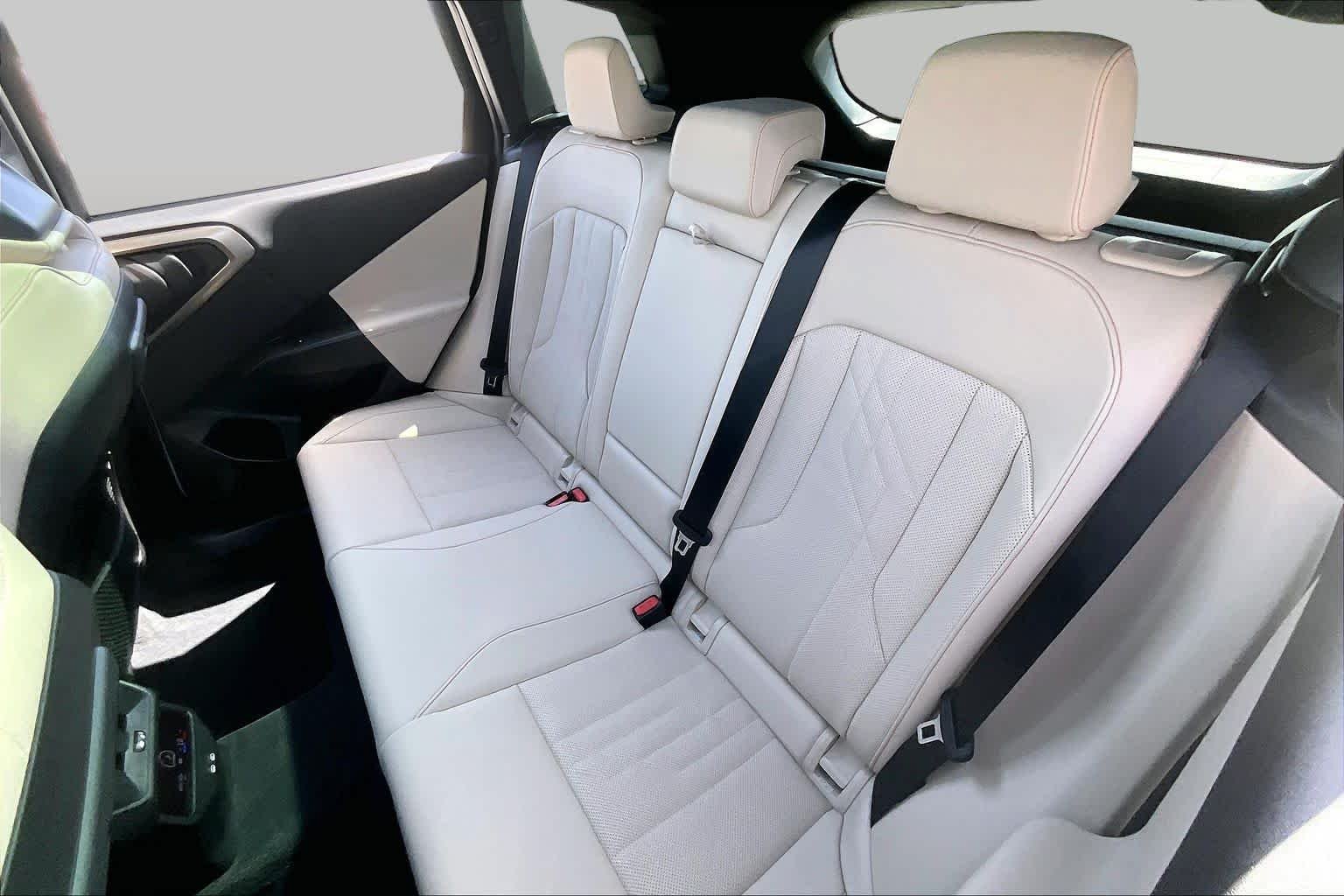 Used 2025 Alpine White BMW 30 xDrive image 19