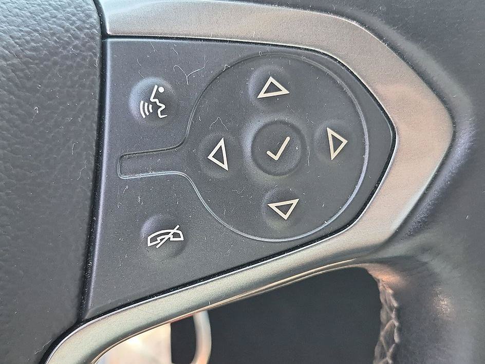 Used 2018 Graphite Metallic Chevrolet LT image 15