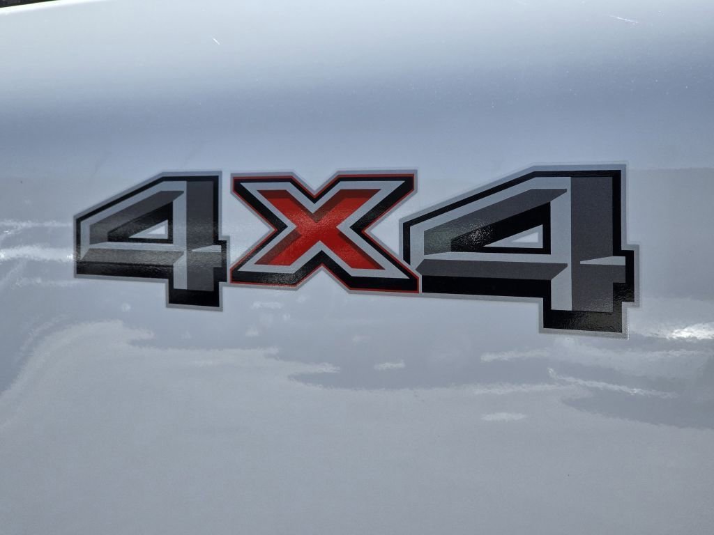 New 2026 Oxford White Ford XL image 23