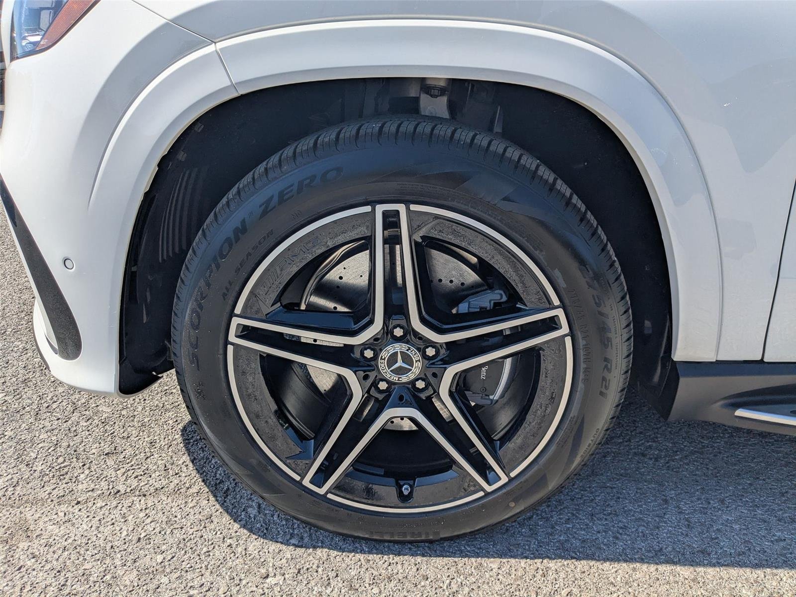 New 2026 Polar White Mercedes-Benz GLS 450 image 9