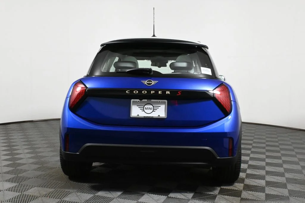 Certified Used 2025 Blue MINI  image 6