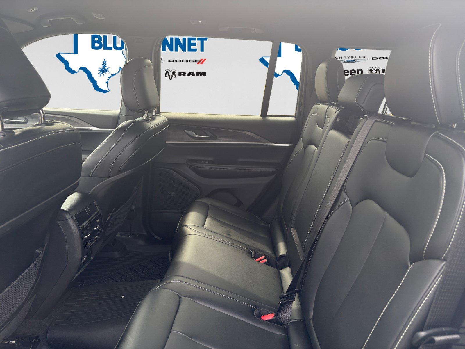 Used 2025 Silver Zynith Jeep Limited image 22