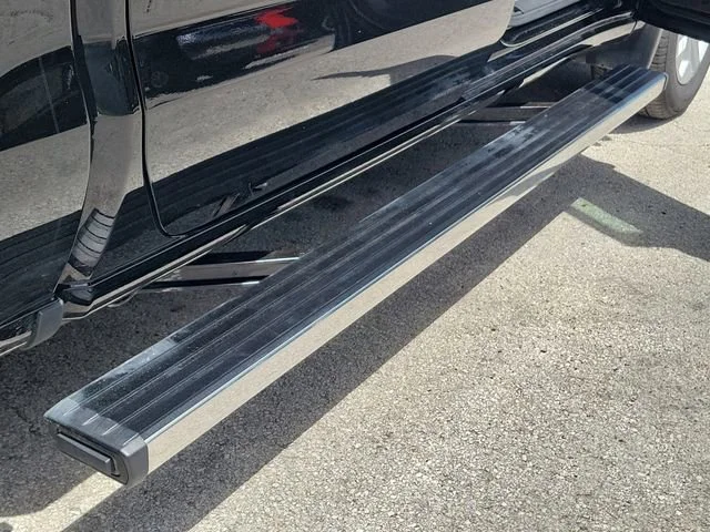 2025 Chevrolet Silverado 1500 LTZ - Photo 8
