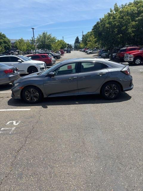 Used 2019  Honda EX image 2